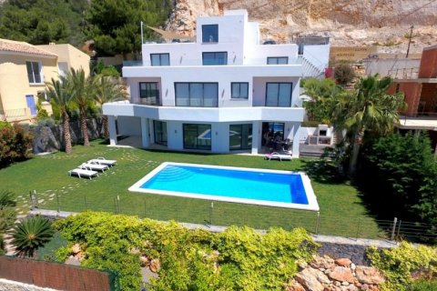 Villa en venta en Altea, Alicante, España 6 dormitorios, 650 m2 No. 43097 - foto 1