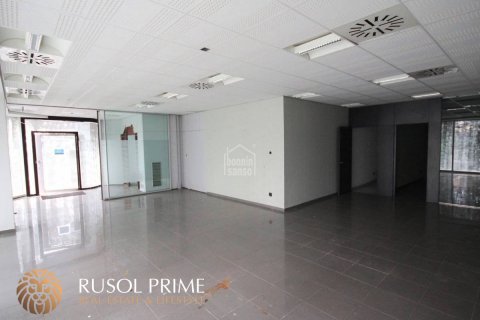 Propiedad comercial en venta en Mahon, Menorca, España 140 m2 No. 46935 - foto 3