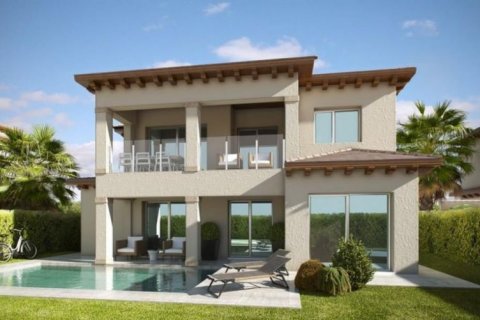 Villa en venta en Calpe, Alicante, España 3 dormitorios, 400 m2 No. 46107 - foto 1