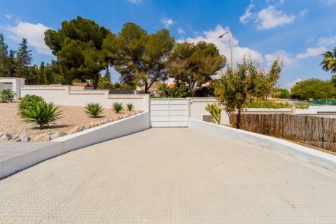 Villa en venta en Torrevieja, Alicante, España 4 dormitorios, 191 m2 No. 44938 - foto 6