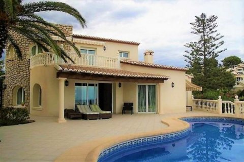 Villa en venta en Benissa, Alicante, España 3 dormitorios, 240 m2 No. 45322 - foto 1