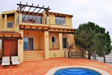 Villa en venta en Altea, Alicante, España 3 dormitorios, 269 m2 No. 43506 - foto 1