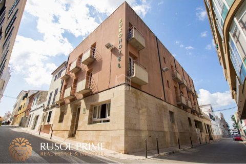 Hotel en venta en Mahon, Menorca, España 22 dormitorios, 706 m2 No. 47009 - foto 1