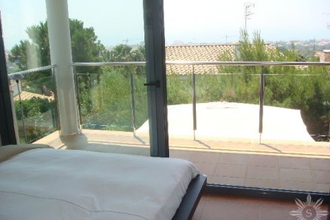 Villa en venta en Sitges, Barcelona, España 5 dormitorios, 260 m2 No. 41413 - foto 3
