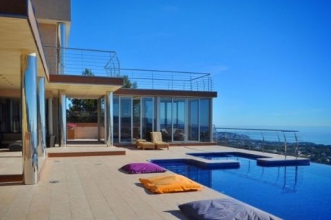 Villa en venta en Calpe, Alicante, España 6 dormitorios, 650 m2 No. 45656 - foto 4