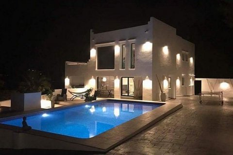 Villa en venta en Moraira, Alicante, España 4 dormitorios, 214 m2 No. 44247 - foto 2