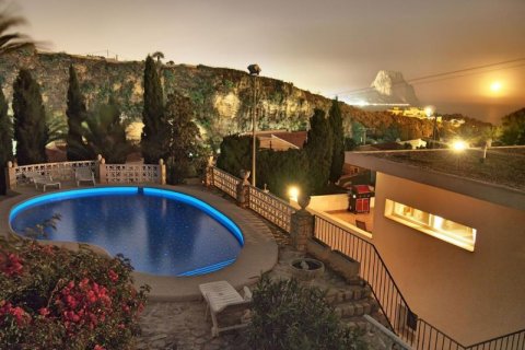 Villa en venta en Calpe, Alicante, España 10 dormitorios, 576 m2 No. 44349 - foto 4