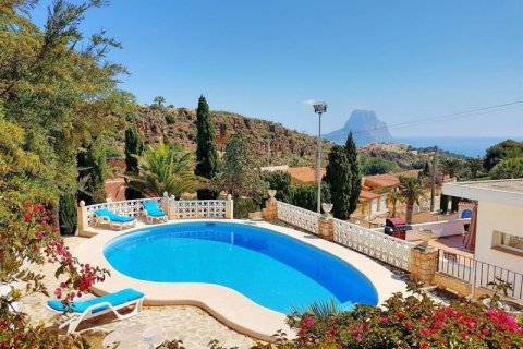 Villa en venta en Calpe, Alicante, España 10 dormitorios, 576 m2 No. 44349 - foto 3