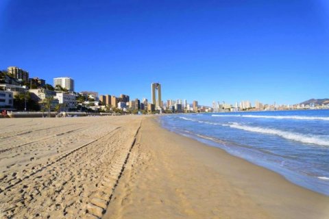 Hotel en venta Benidorm, Alicante, España 80 dormitorios, 10 m2 No. 42895 - foto 1