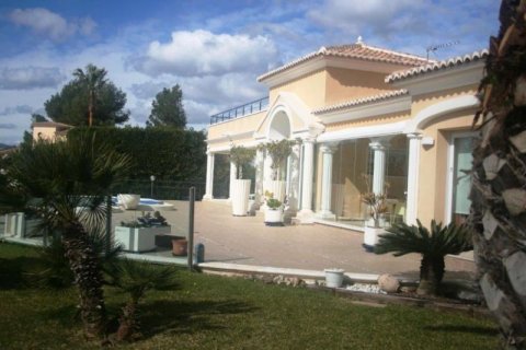 Villa en venta en Calpe, Alicante, España 4 dormitorios, 460 m2 No. 45619 - foto 2