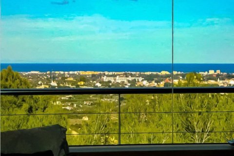 Villa en venta en Dénia, Alicante, España 4 dormitorios, 275 m2 No. 43613 - foto 2