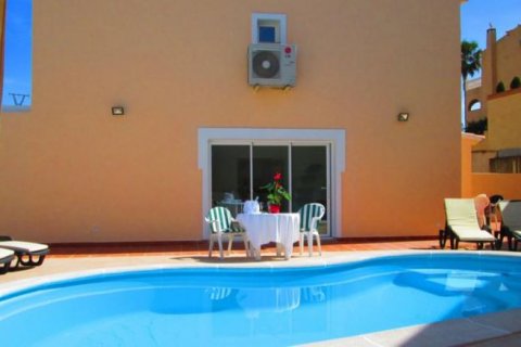 Casa adosada en venta en Alfaz del Pi, Alicante, España 3 dormitorios, 170 m2 No. 45224 - foto 2