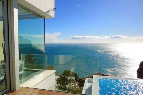 Villa en venta Benitachell, Alicante, España 3 dormitorios, 348 m2 No. 45194 - foto 1