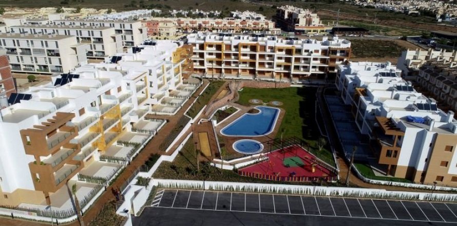 Apartamento en Villamartin, Alicante, España 2 dormitorios, 101 m2 No. 44632