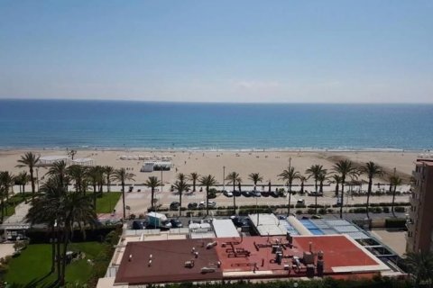 Apartamento en venta en Alicante, España 3 dormitorios, 90 m2 No. 45162 - foto 1