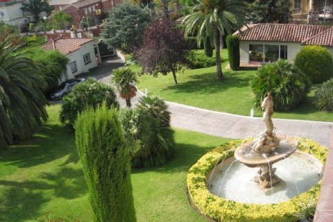 Villa en venta en Barcelona, España 3 dormitorios, 420 m2 No. 41460 - foto 5