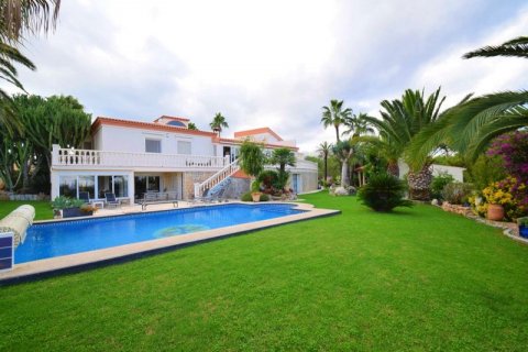 Villa en venta en Alfaz del Pi, Alicante, España 5 dormitorios, 650 m2 No. 43887 - foto 1