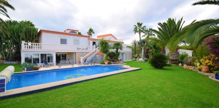 Villa en Alfaz del Pi, Alicante, España 5 dormitorios, 650 m2 No. 43887