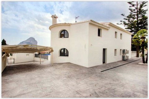 Villa en venta en Calpe, Alicante, España 6 dormitorios, 400 m2 No. 42808 - foto 5