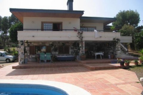 Villa en venta en La Nucia, Alicante, España 4 dormitorios, 600 m2 No. 43714 - foto 1