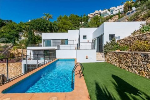 Villa en venta en Jávea, Alicante, España 5 dormitorios, 378 m2 No. 43625 - foto 1