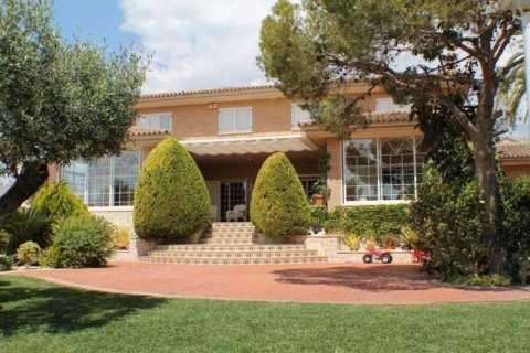 Villa en venta en La Nucia, Alicante, España 7 dormitorios, 600 m2 No. 44133 - foto 2