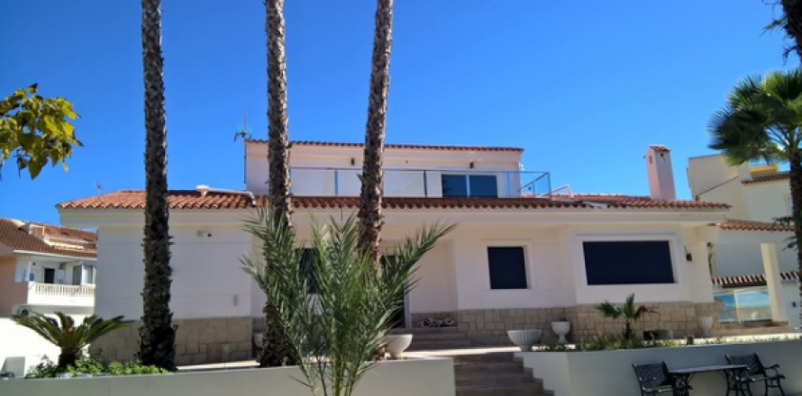 Villa en Benidorm, Alicante, España 5 dormitorios, 350 m2 No. 44428