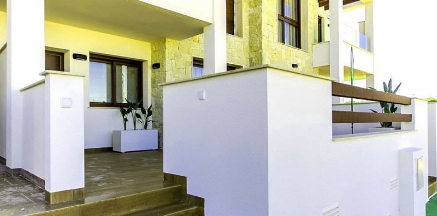 Casa adosada en Torrevieja, Alicante, España 2 dormitorios, 120 m2 No. 43148