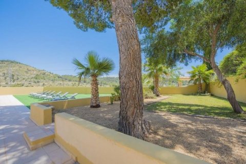Villa en venta en Calpe, Alicante, España 4 dormitorios, 275 m2 No. 45455 - foto 8