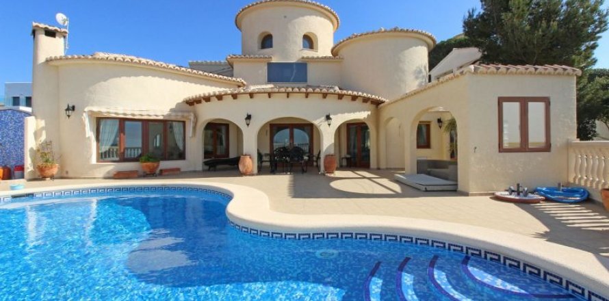 Villa en Cumbre Del Sol, Alicante, España 4 dormitorios, 220 m2 No. 45478