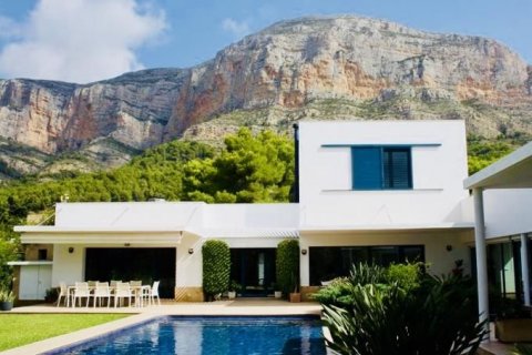 Villa en venta en Jávea, Alicante, España 5 dormitorios, 389 m2 No. 44212 - foto 1