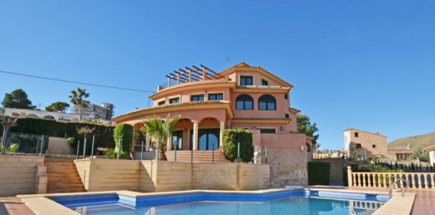 Villa en El Campello, Alicante, España 7 dormitorios, 670 m2 No. 44030