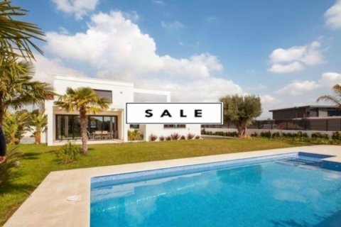 Villa en venta en Valencia, València, España 5 dormitorios, 310 m2 No. 45259 - foto 1