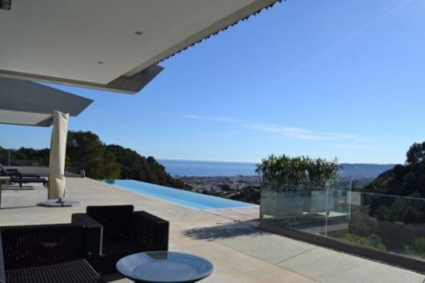 Villa en venta en Jávea, Alicante, España 4 dormitorios, 551 m2 No. 45657 - foto 3