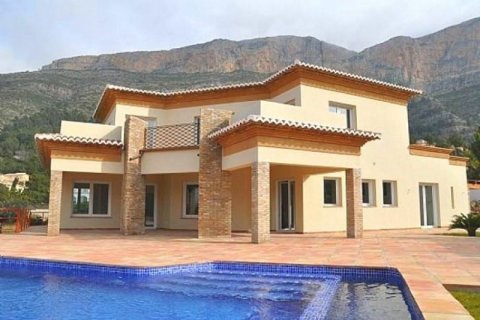 Villa en venta en Jávea, Alicante, España 3 dormitorios, 270 m2 No. 45351 - foto 1