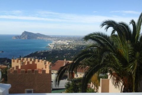 Villa en venta en Altea, Alicante, España 3 dormitorios, 380 m2 No. 43683 - foto 1