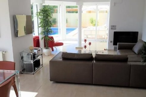 Villa en venta en Calpe, Alicante, España 3 dormitorios, 250 m2 No. 45532 - foto 6