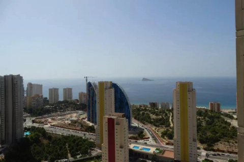 Apartamento en venta en Benidorm, Alicante, España 2 dormitorios, 80 m2 No. 41928 - foto 1