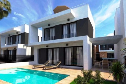 Villa en venta en Campoamor, Alicante, España 3 dormitorios, 117 m2 No. 43038 - foto 1