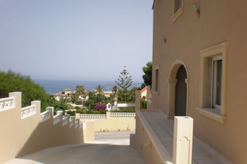 Villa en venta en Calpe, Alicante, España 5 dormitorios, 250 m2 No. 45612 - foto 3