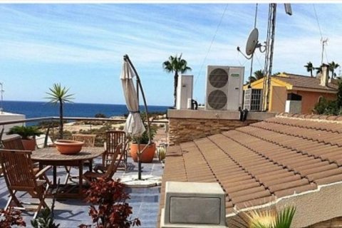 Villa en venta Alicante, España 6 dormitorios, 600 m2 No. 45036 - foto 2