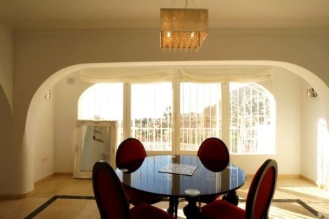 Villa en venta en Calpe, Alicante, España 3 dormitorios, 214 m2 No. 42812 - foto 8