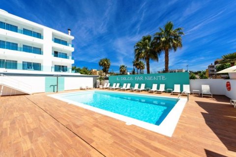 Hotel en venta en Santa Ponsa, Mallorca, España 49 dormitorios,  No. 43635 - foto 5