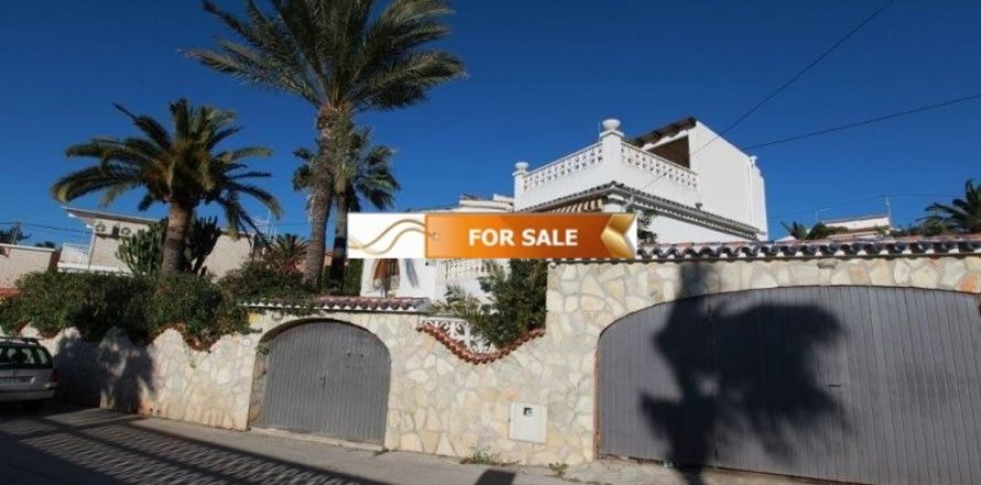 Villa Calpe, Alicante, España 4 dormitorios,  No. 45008