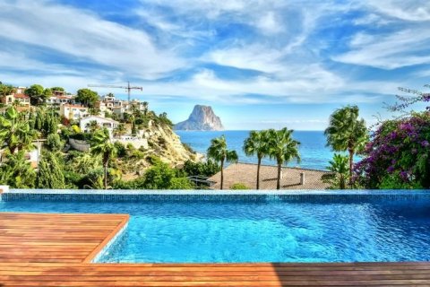 Villa en venta en Calpe, Alicante, España 3 dormitorios, 600 m2 No. 43118 - foto 2