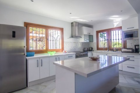  Castillos en venta Málaga, España 6 dormitorios, 425 m2 No. 45940 - foto 9