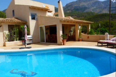 Villa en venta en Altea, Alicante, España 4 dormitorios, 351 m2 No. 43619 - foto 1