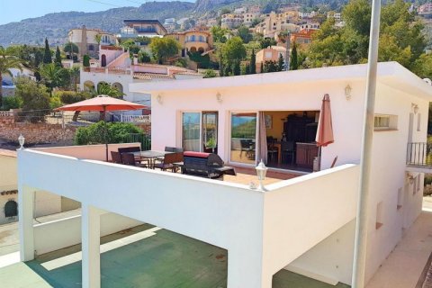 Villa en venta en Calpe, Alicante, España 10 dormitorios, 576 m2 No. 44349 - foto 2