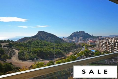 Apartamento en venta en Alicante, España 4 dormitorios, 145 m2 No. 46071 - foto 2