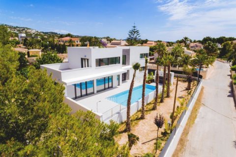 Villa en venta en Calpe, Alicante, España 3 dormitorios, 380 m2 No. 41490 - foto 3